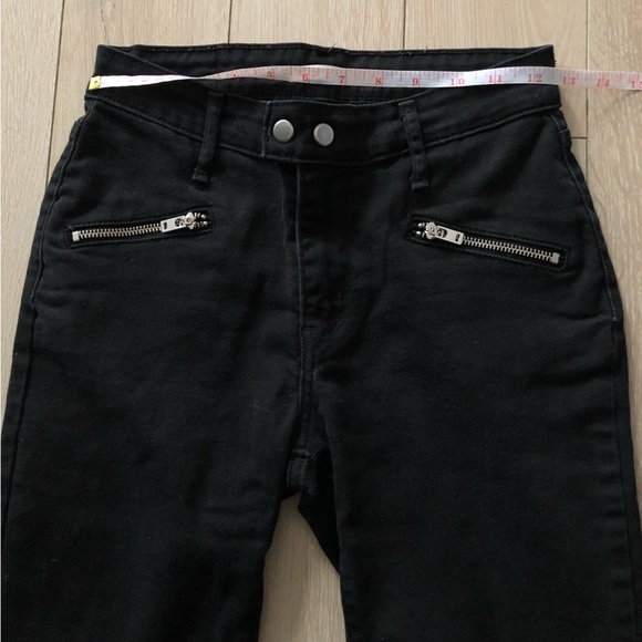 Levi’s 721 High Rise Skinny Zipper Pocket Jeans in Black Size 25 - Picture 2 of 15